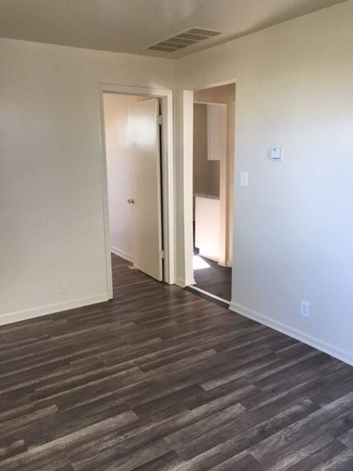 1384 Allen St - Photo 3 of 7