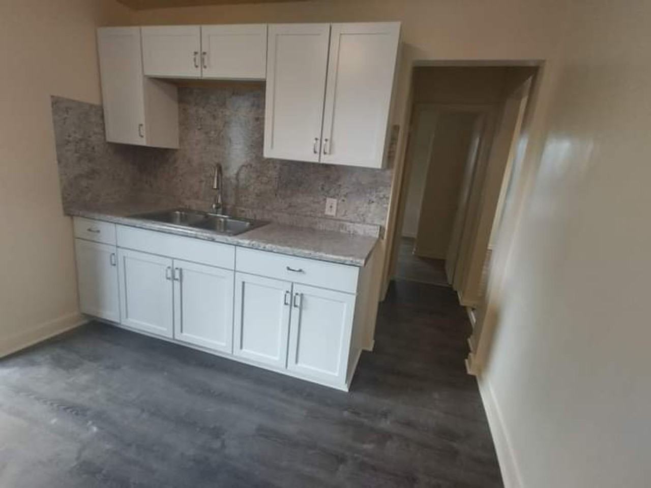 1384 Allen St - Photo 4 of 7