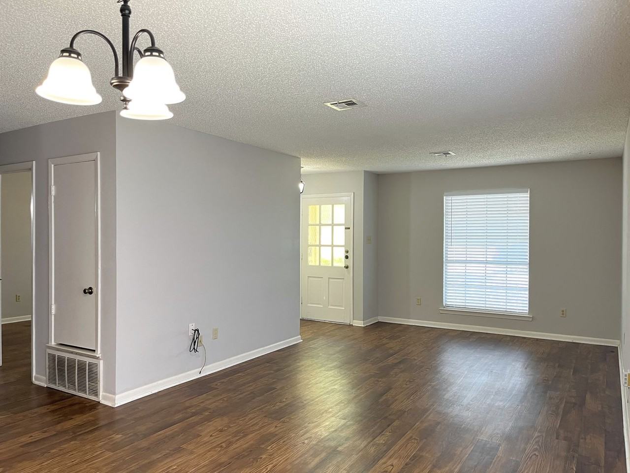 6621 Dunn St - Photo 2 of 15