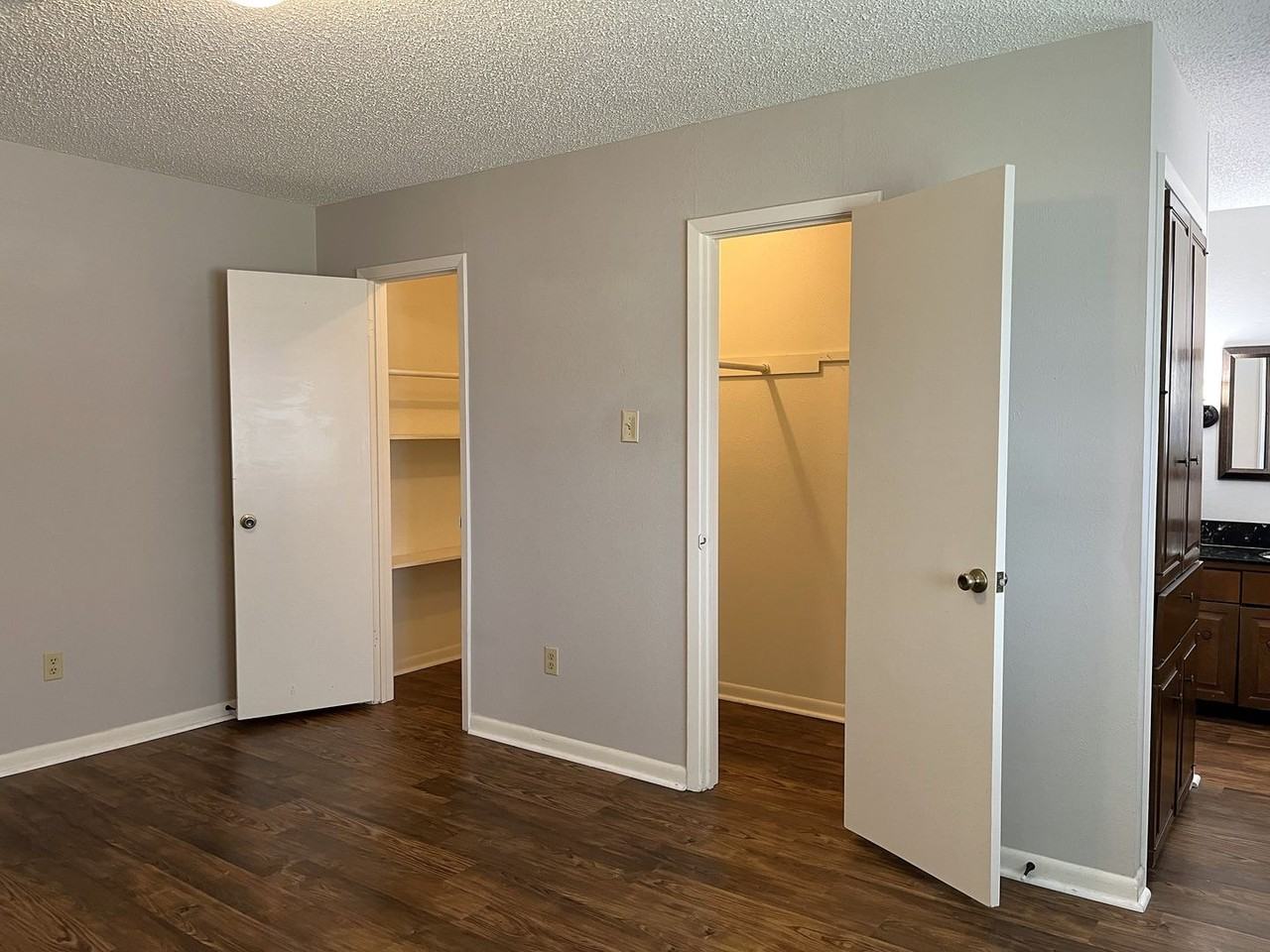 6621 Dunn St - Photo 7 of 15