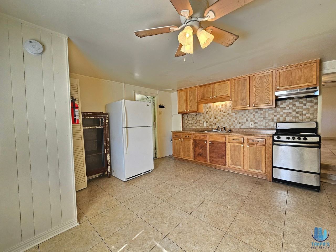 103 W Carver St - Photo 7 of 16