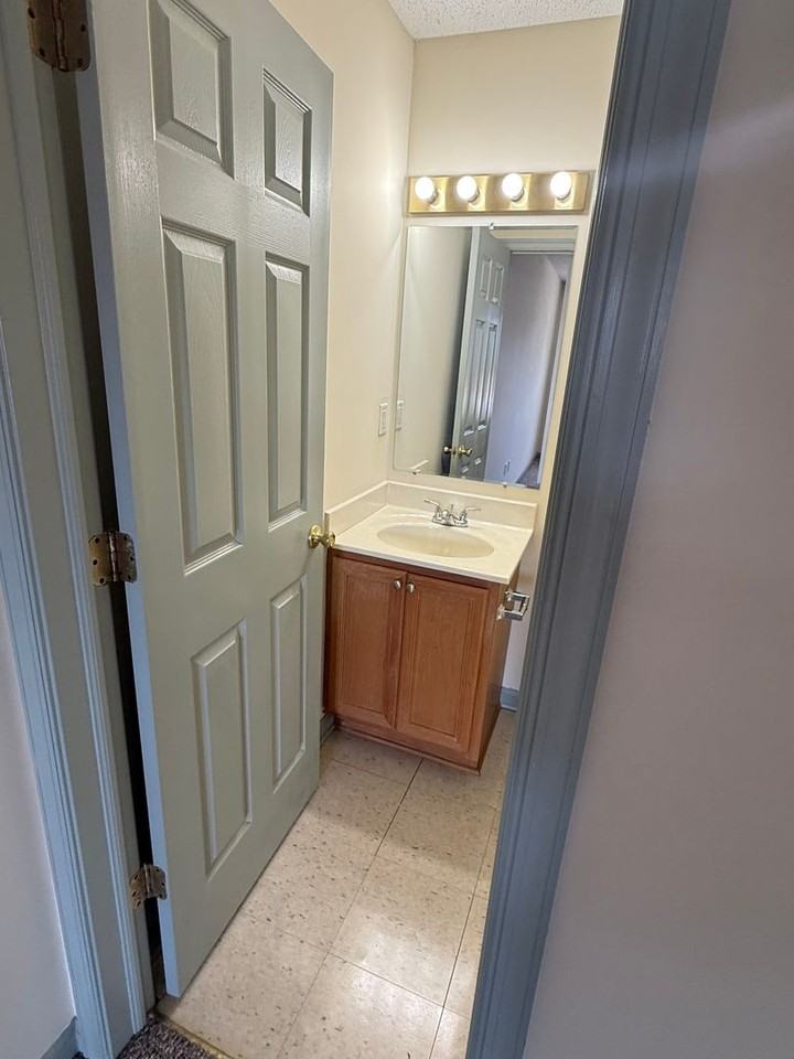 105 Taylors Ct - Photo 5 of 23