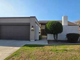 featured image of 6901 Courtside Cir #3