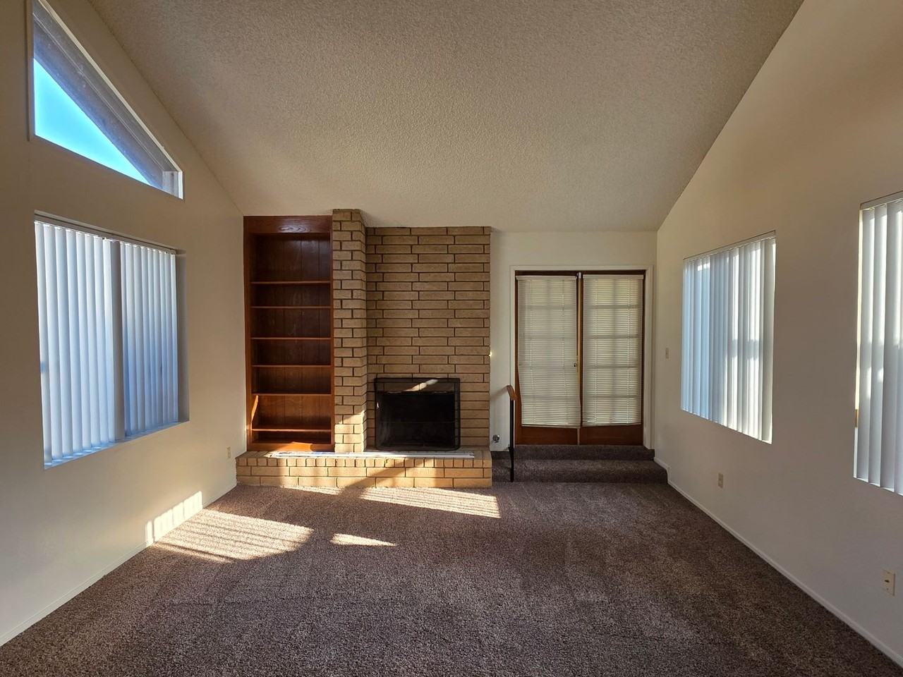 6901 Courtside Cir #3 - Photo 4 of 22