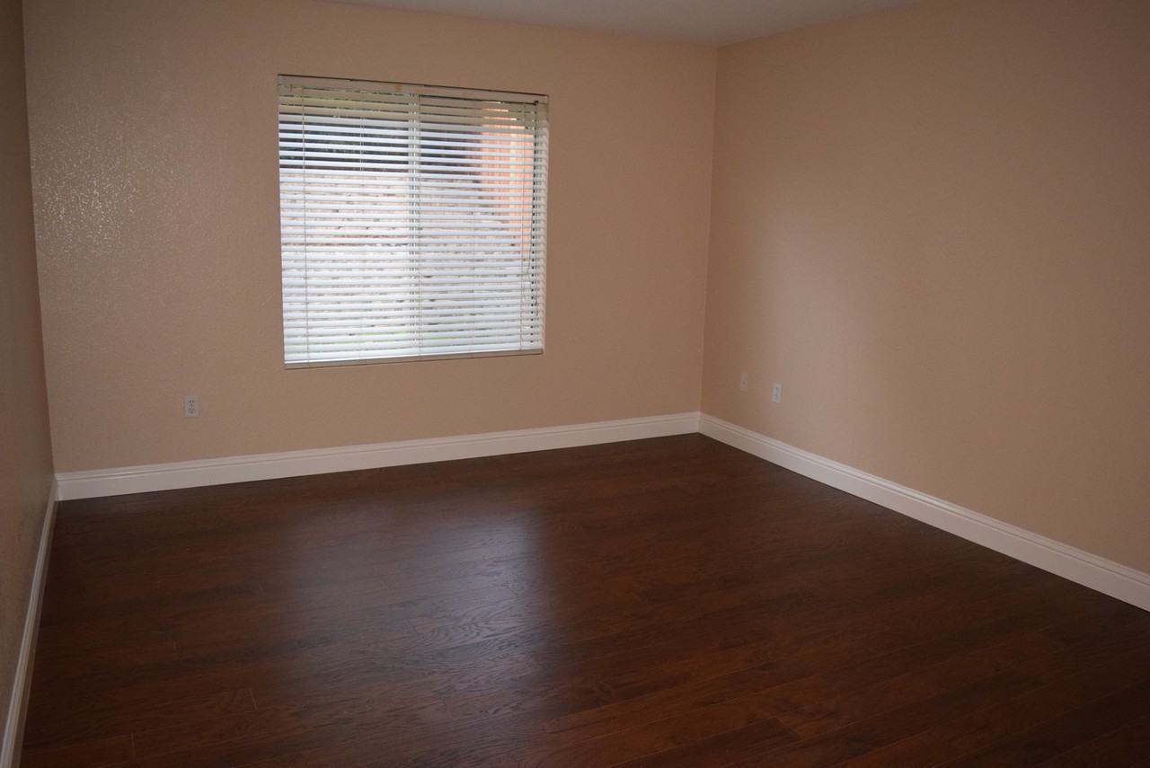 1930 Crystal Ct - Photo 2 of 25