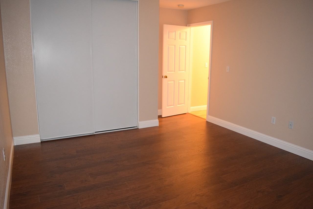 1930 Crystal Ct - Photo 3 of 25