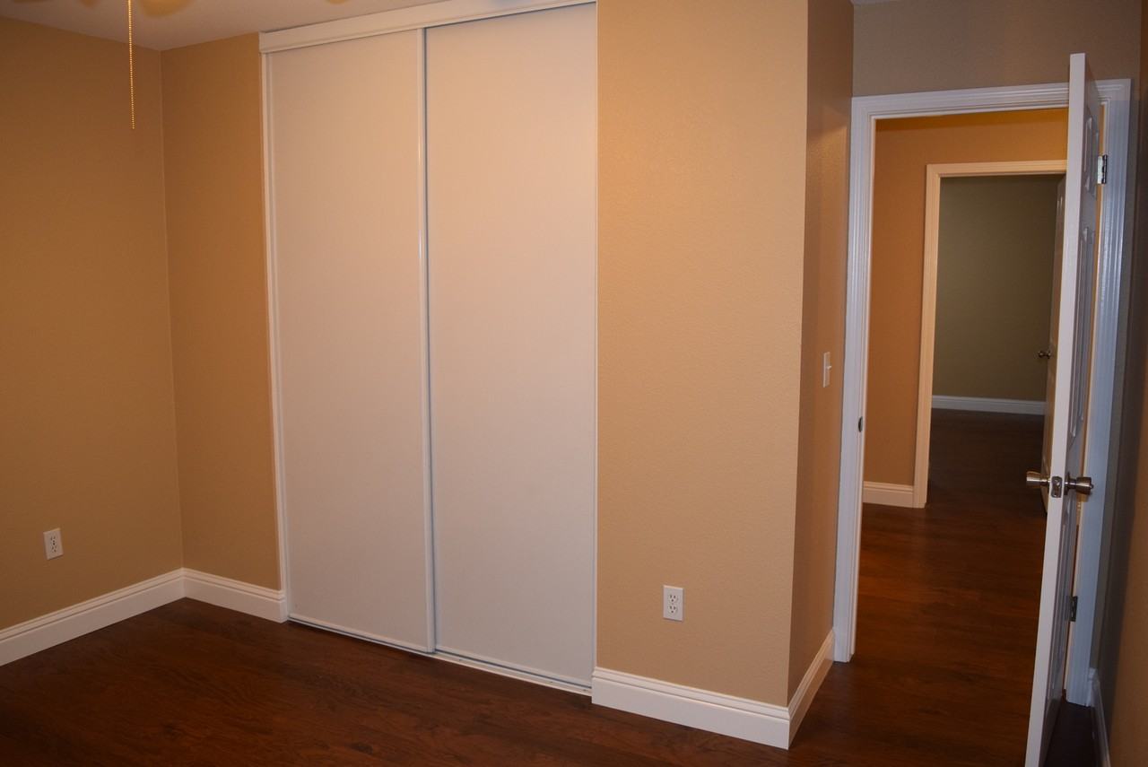 1930 Crystal Ct - Photo 7 of 25