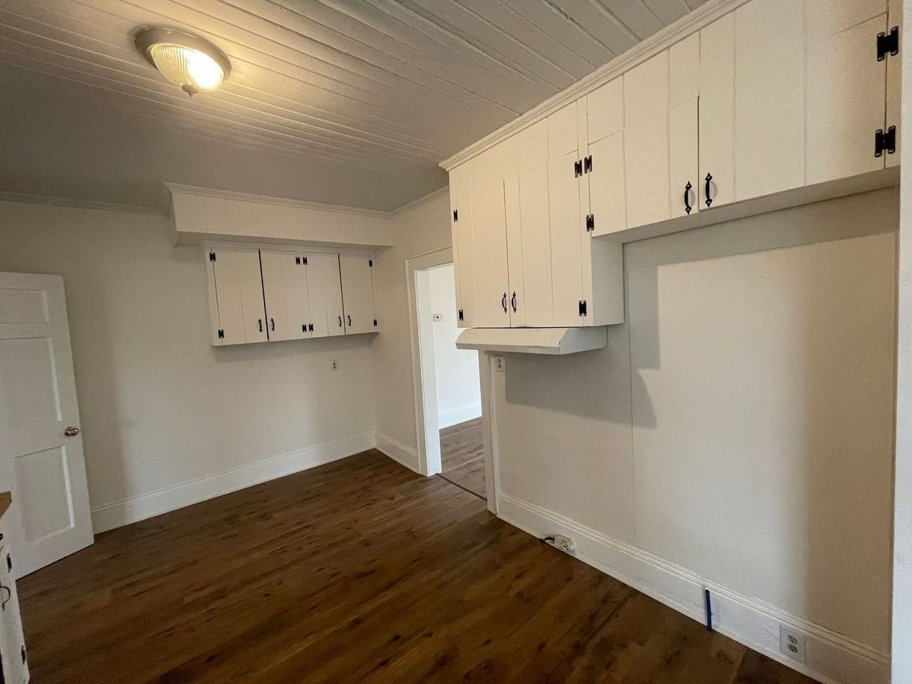 1521 Kings Rd - Photo 7 of 29