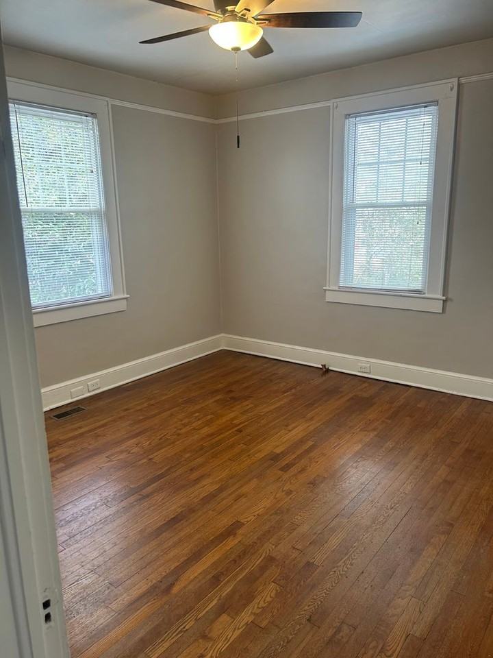 216 Randall St - Photo 7 of 14