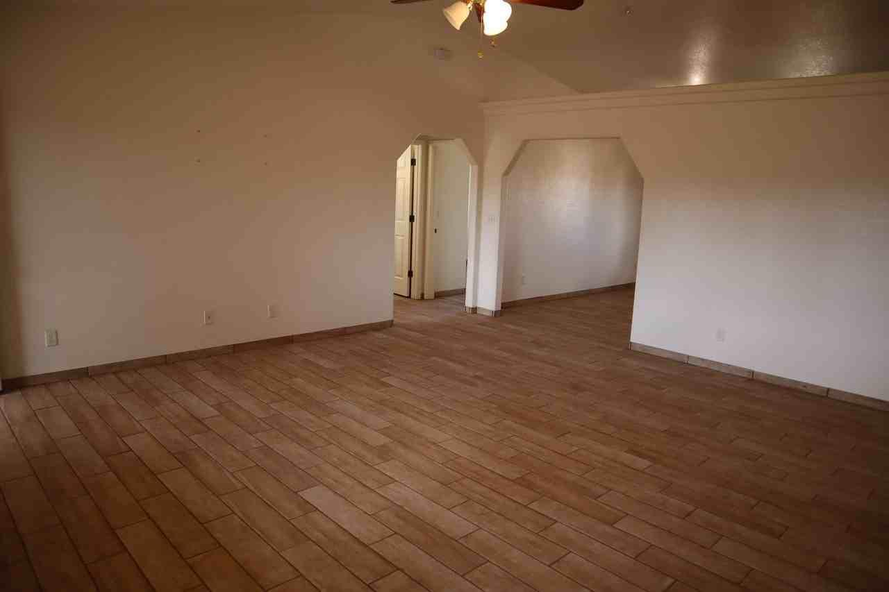 104 Tomahawk Dr - Photo 4 of 42