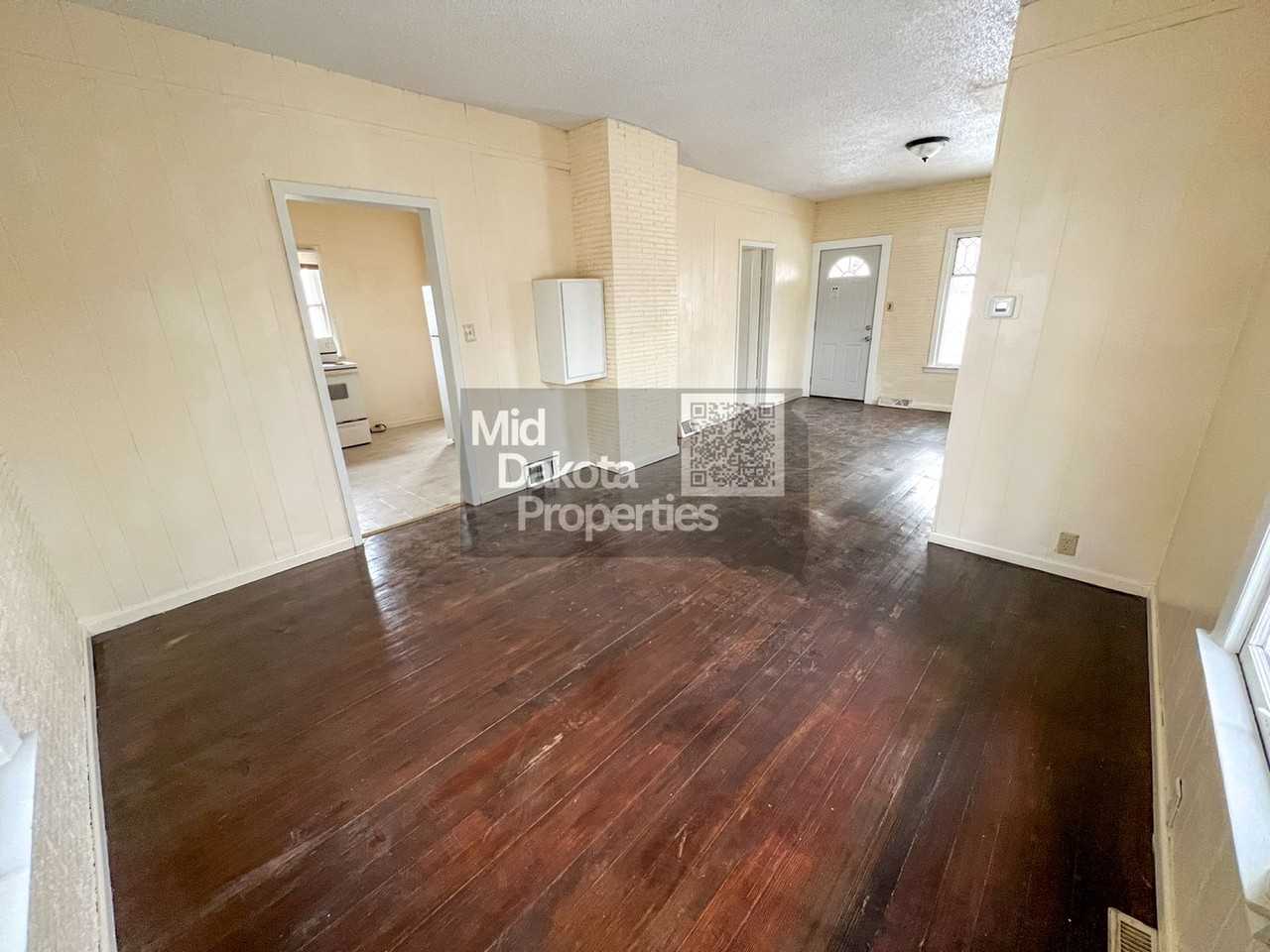 617 E Hanson Ave - Photo 3 of 15