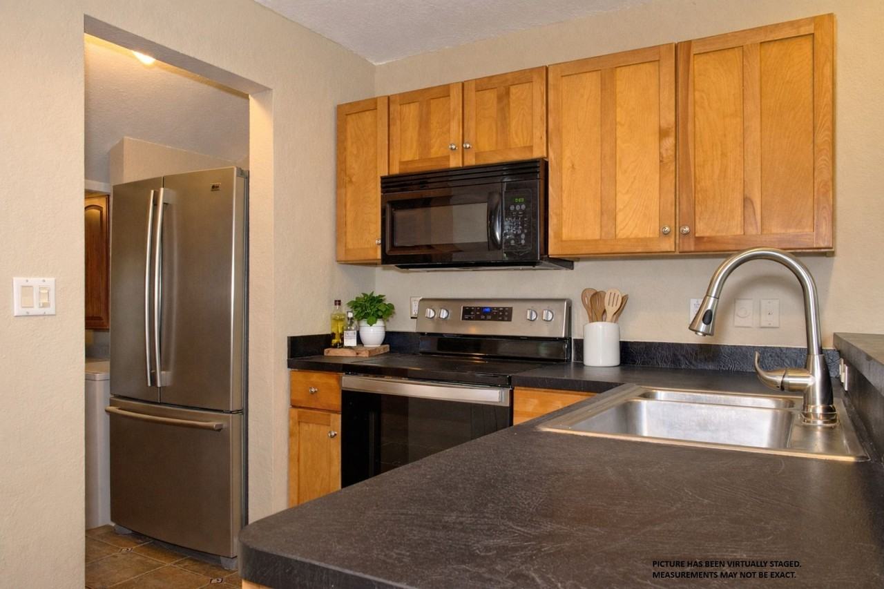 1315 E Marks St - Photo 6 of 26