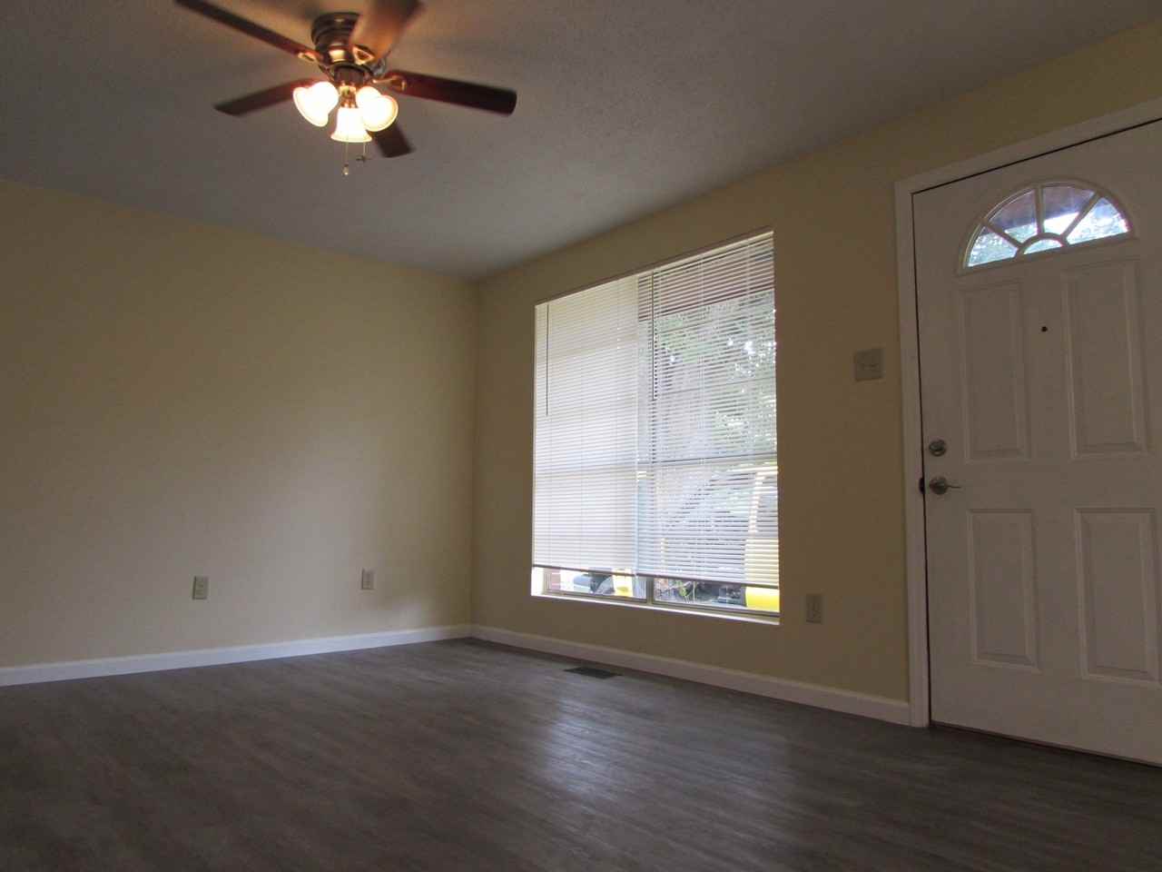 307 Garfield St - Photo 2 of 10