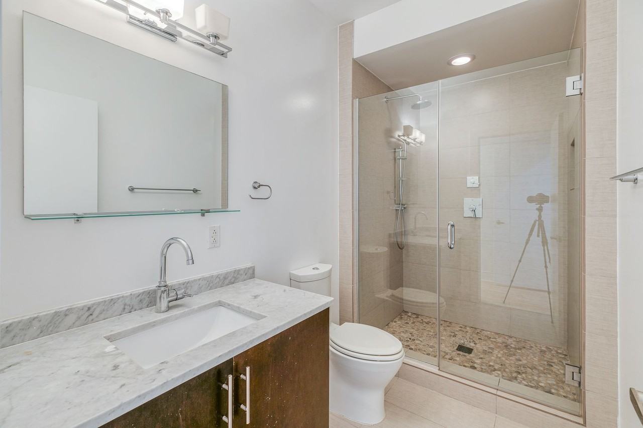 412 N Front St #20 - Photo 5 of 14