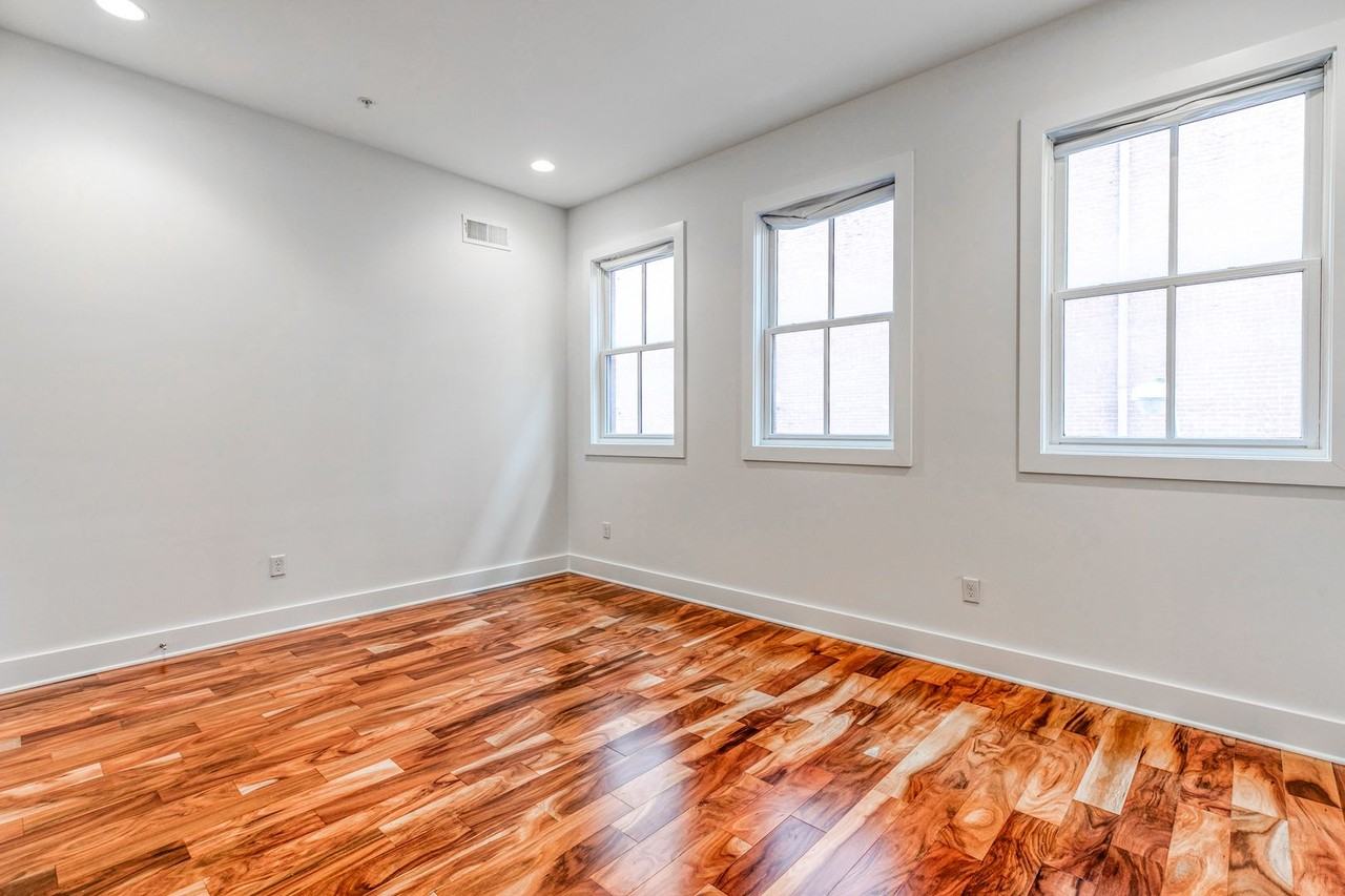 7 S Bank St - Photo 5 of 21