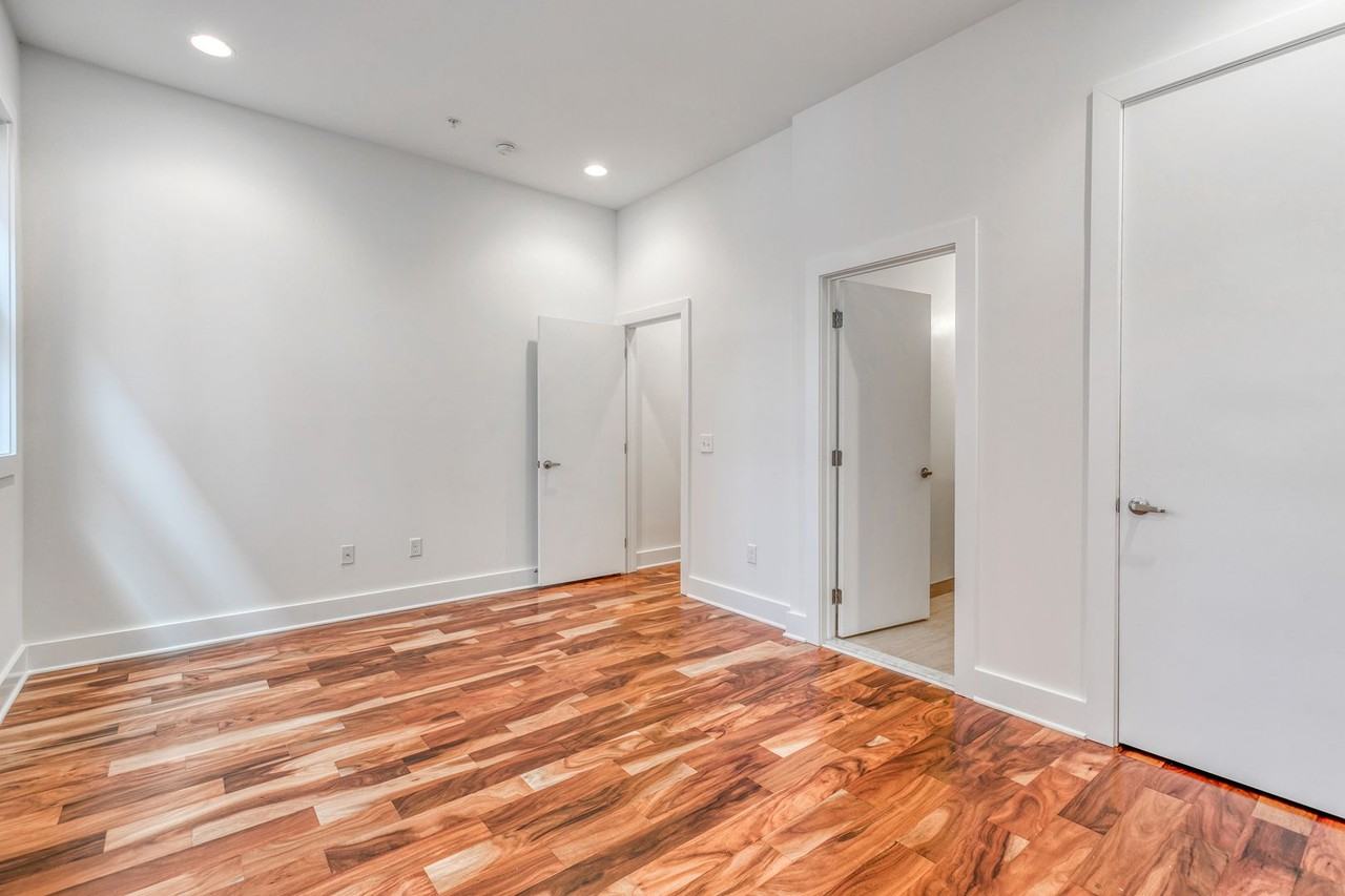 7 S Bank St - Photo 6 of 21