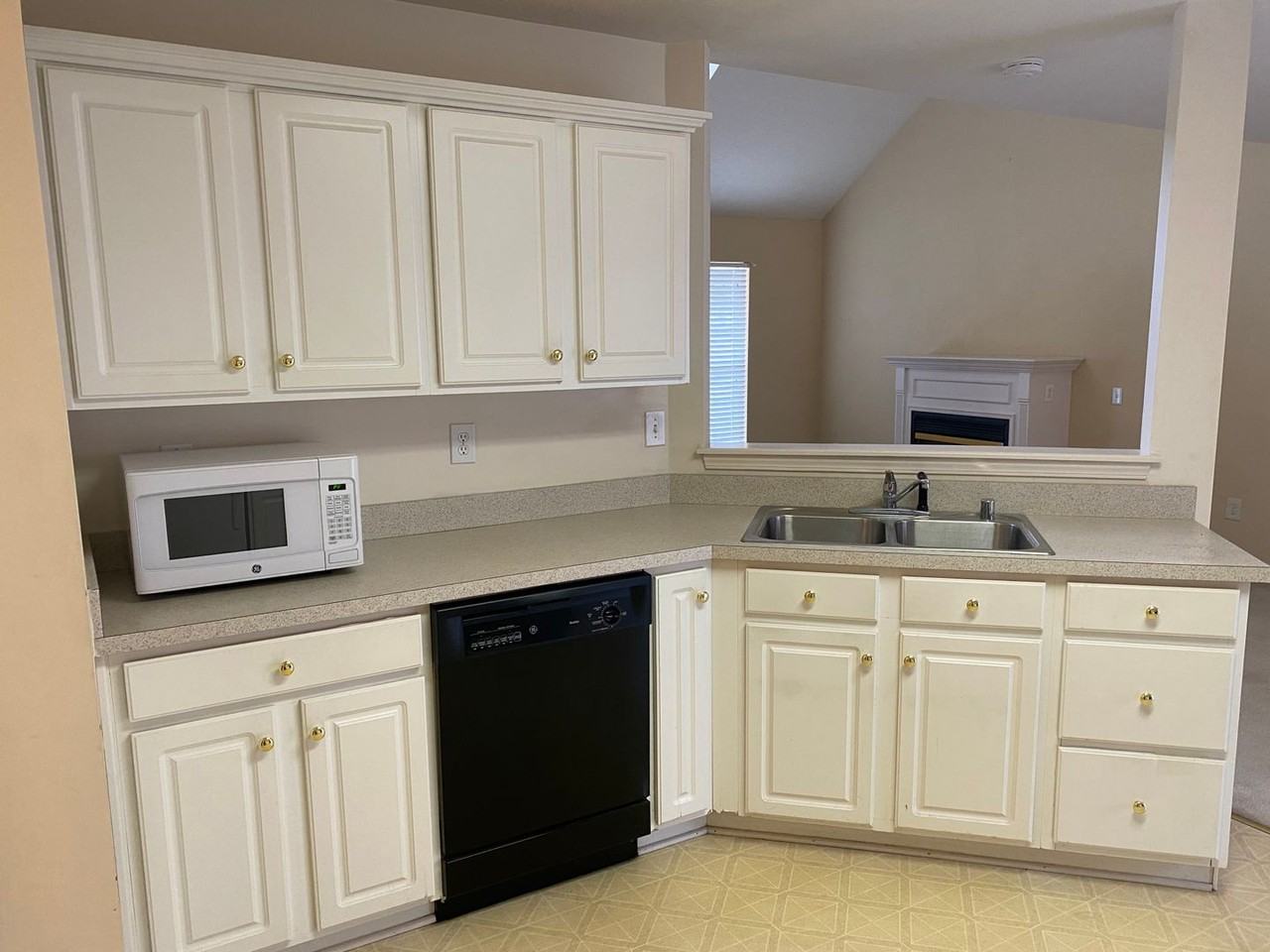 8705 Hidden Grove Pl - Photo 7 of 19