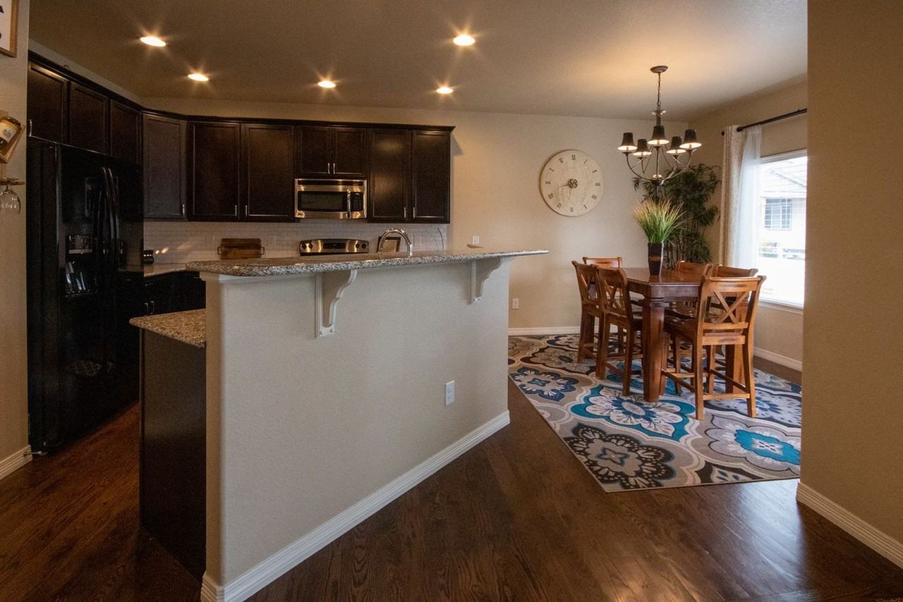 9041 Eldorado Ave - Photo 4 of 21