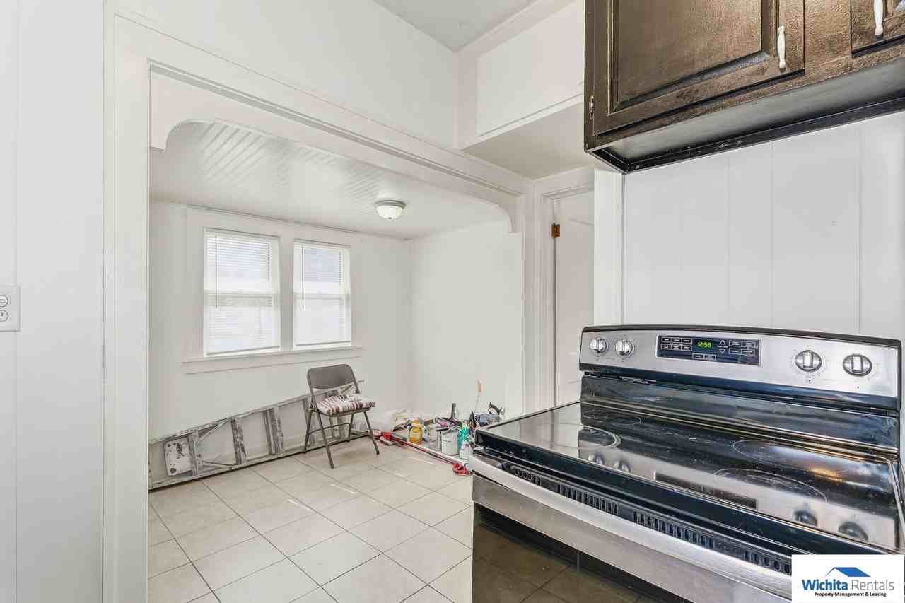 2315 W Maple St - Photo 7 of 14