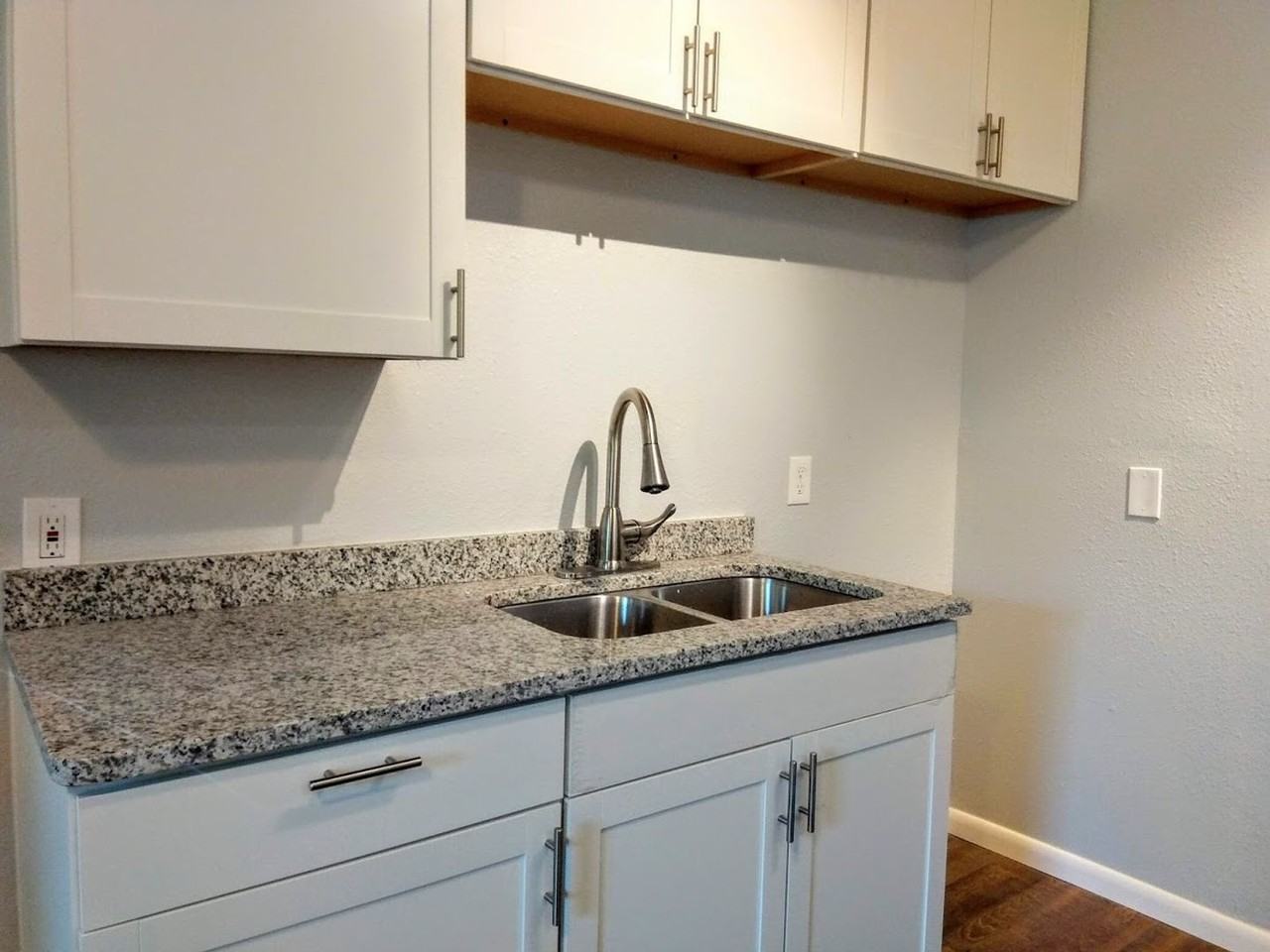 710 Virginia Blvd - Photo 6 of 19