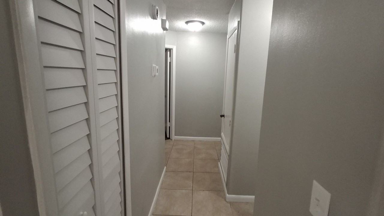 4720 Lighthouse Cir - Photo 7 of 15