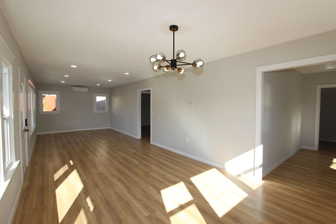 251 S 36th St - Photo 4 of 19