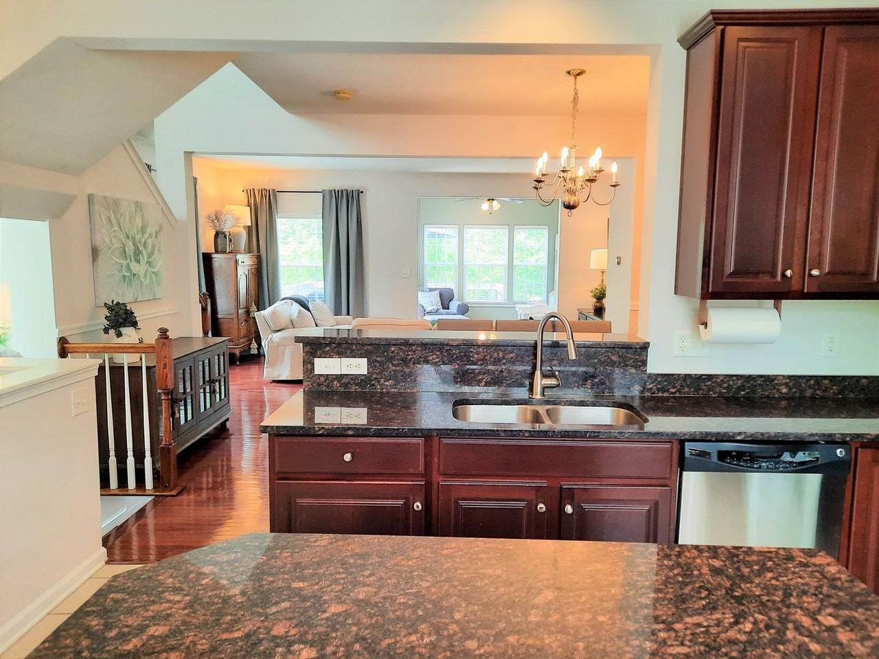 4660 Minutemen Way - Photo 5 of 17