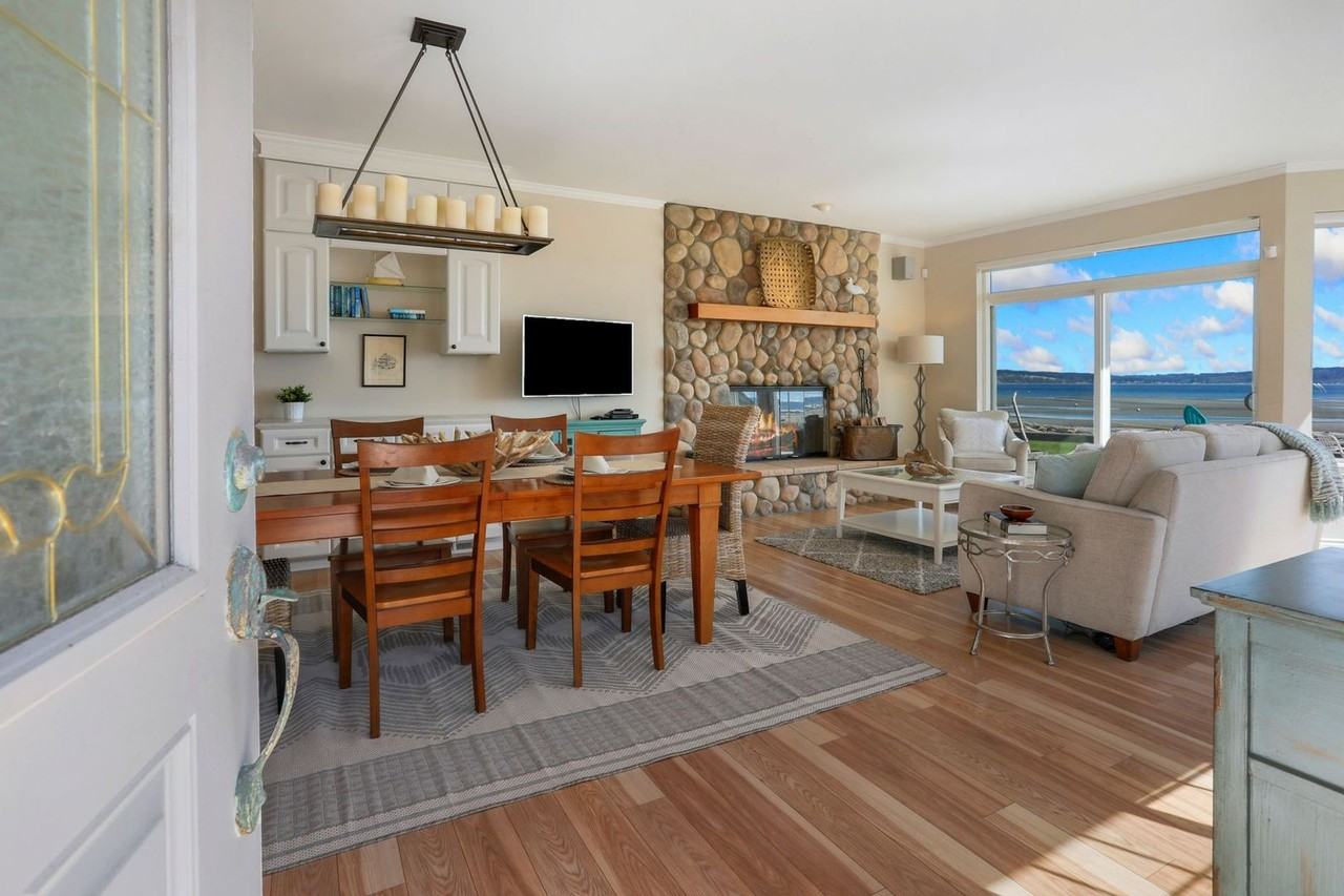 1882 Shore Ave - Photo 4 of 50