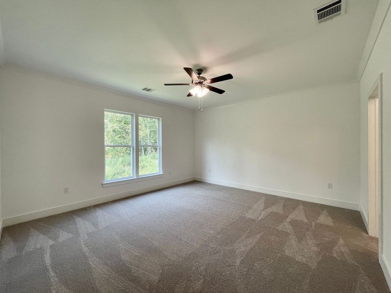 7216 Rolling Fork Rd - Photo 4 of 14