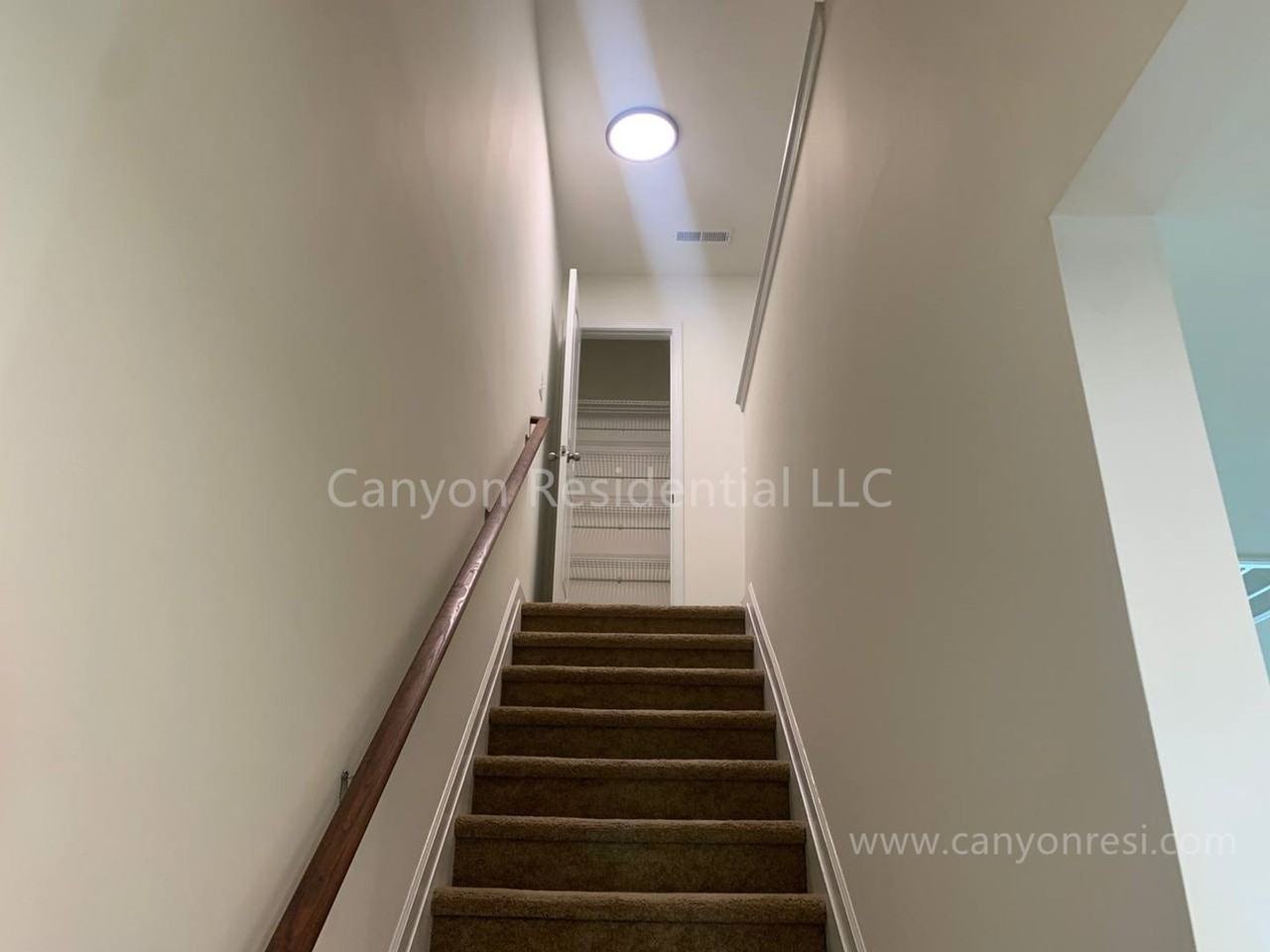 4202 Eastland Ave - Photo 7 of 17