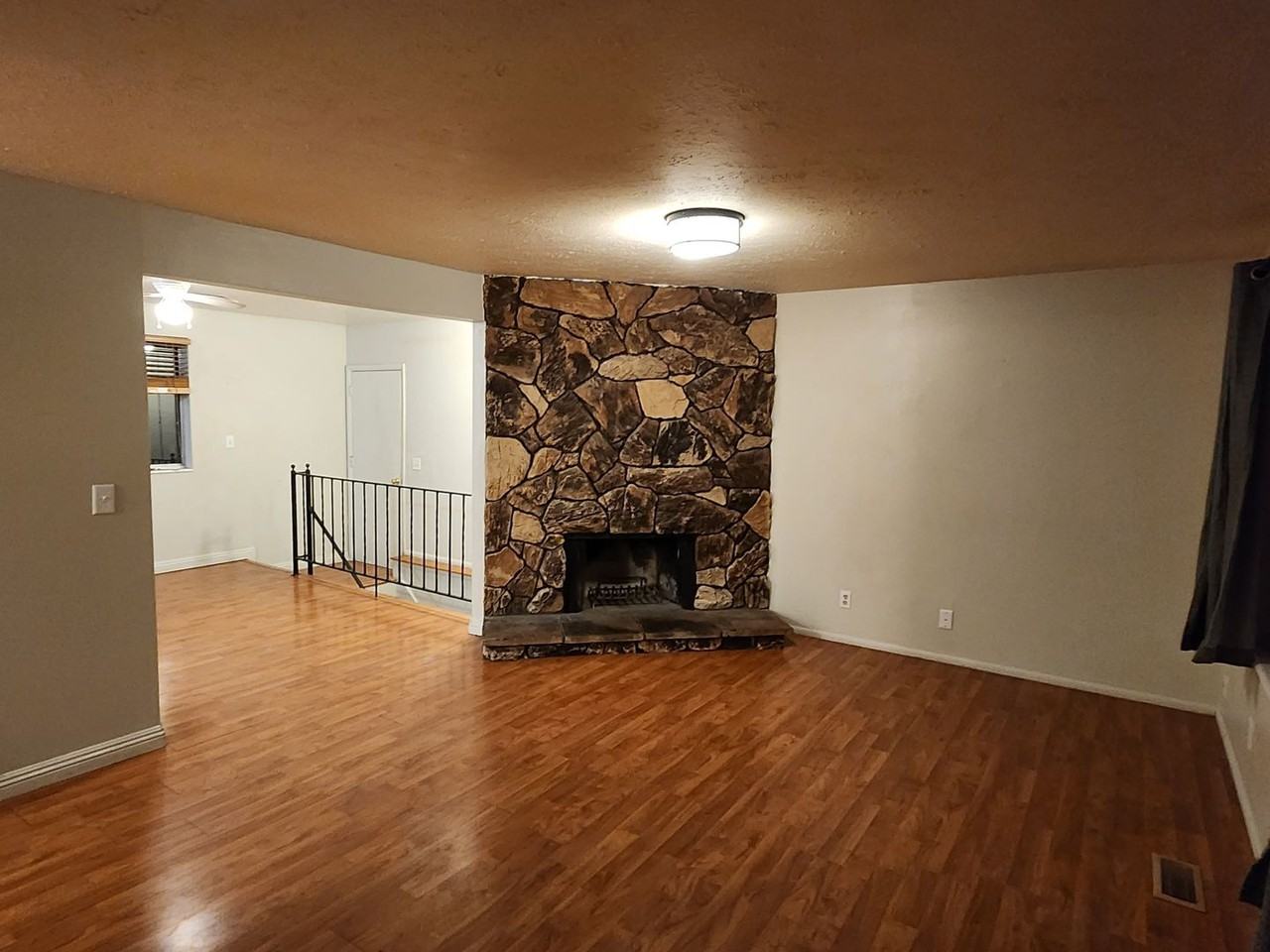 7067 W Bello Ave - Photo 3 of 27