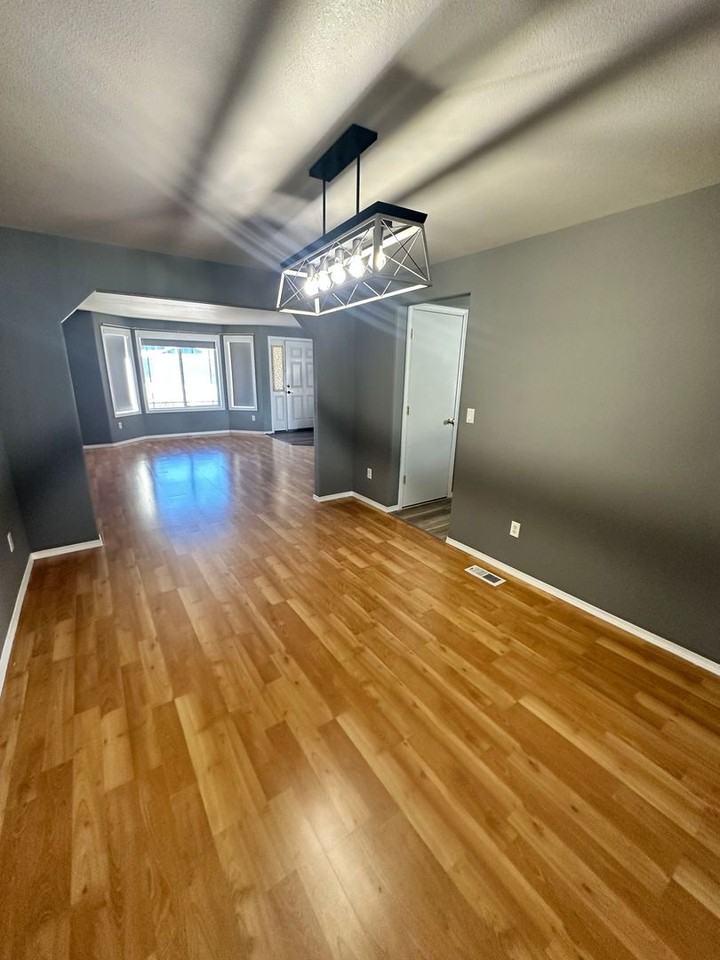 7027 S Jolynn Ct - Photo 2 of 11