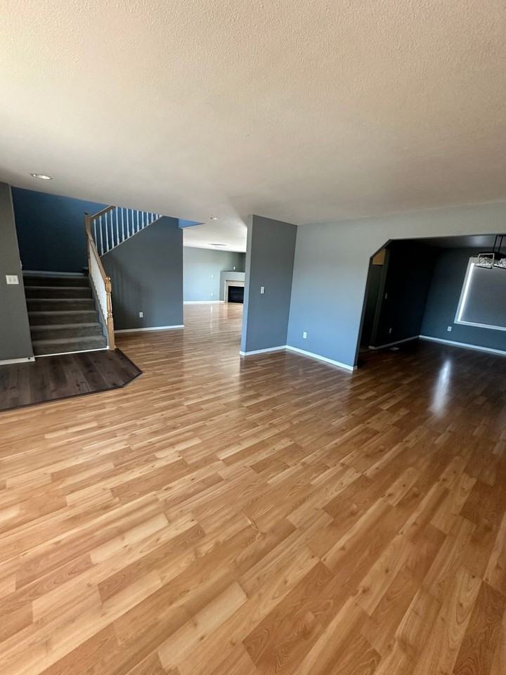 7027 S Jolynn Ct - Photo 3 of 11