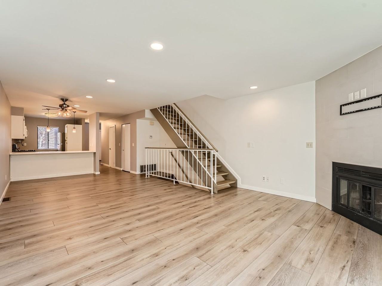 322 Wright St - Photo 5 of 27