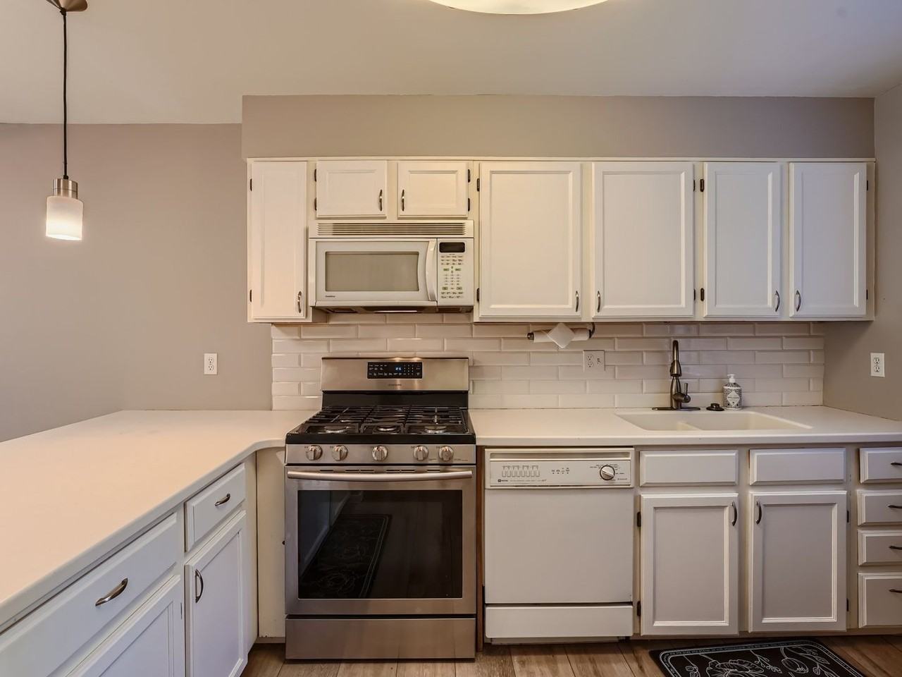 322 Wright St - Photo 7 of 27