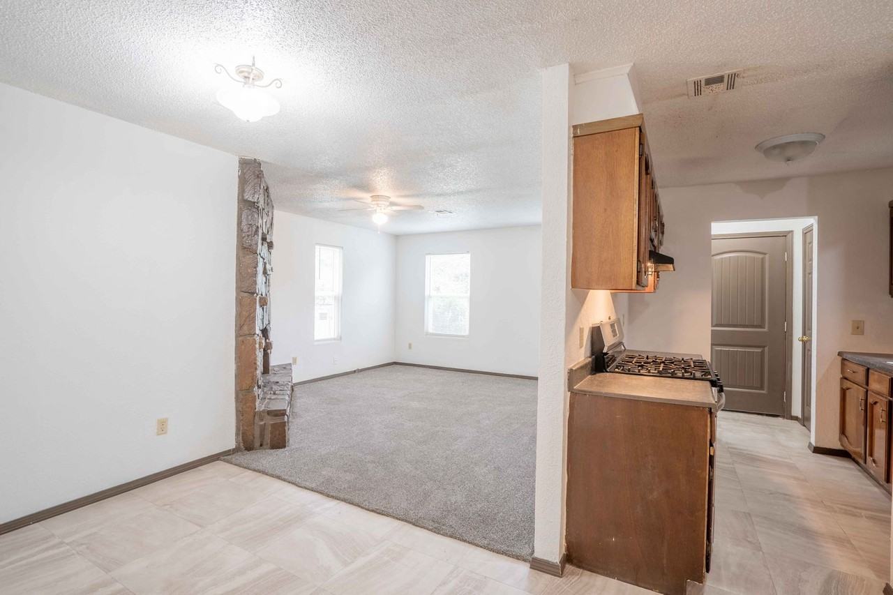 4229 4229 S 35th Ave W - Photo 2 of 15