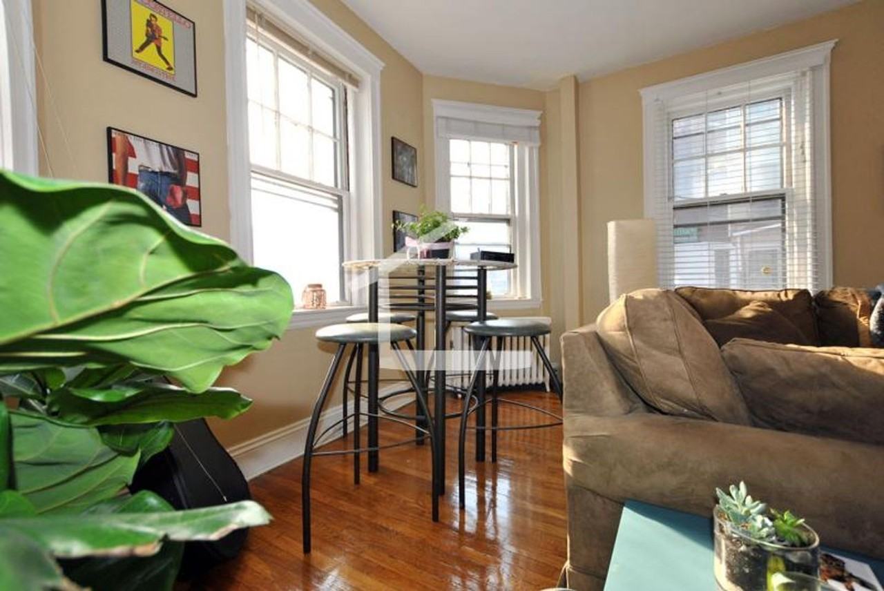 319 Allston St - Photo 2 of 9