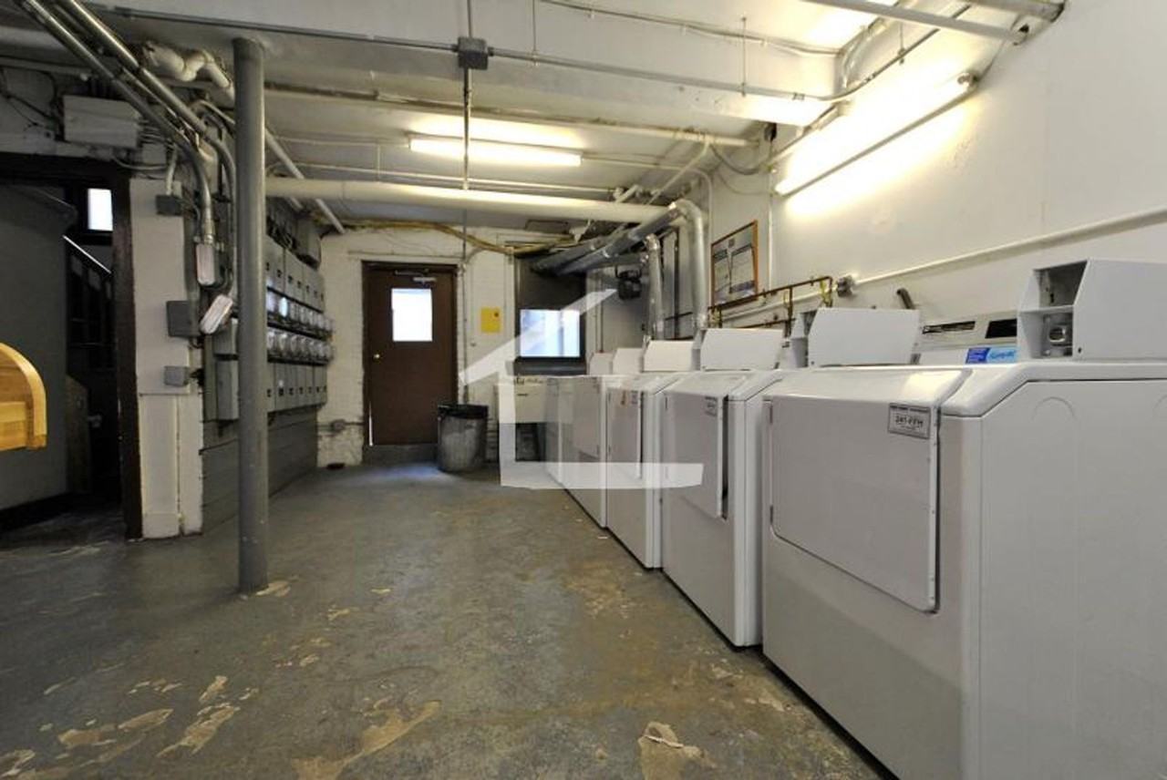 319 Allston St - Photo 7 of 9