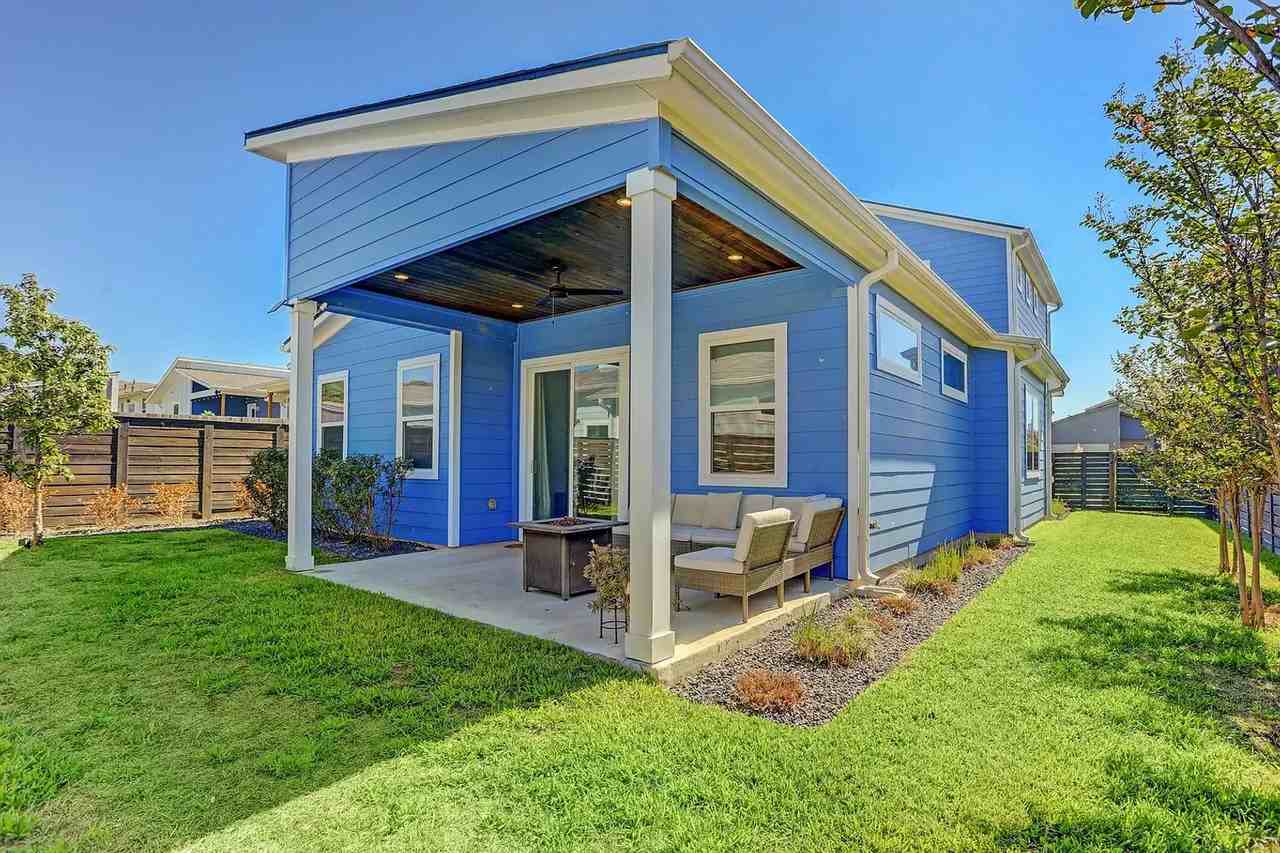 7008 Zachary Dr - Photo 3 of 16