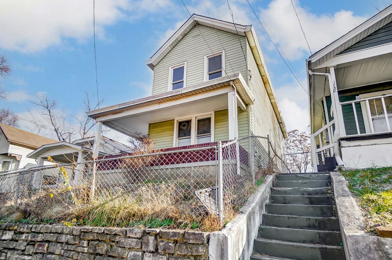 1720 Shuler Ave - Photo 2 of 33