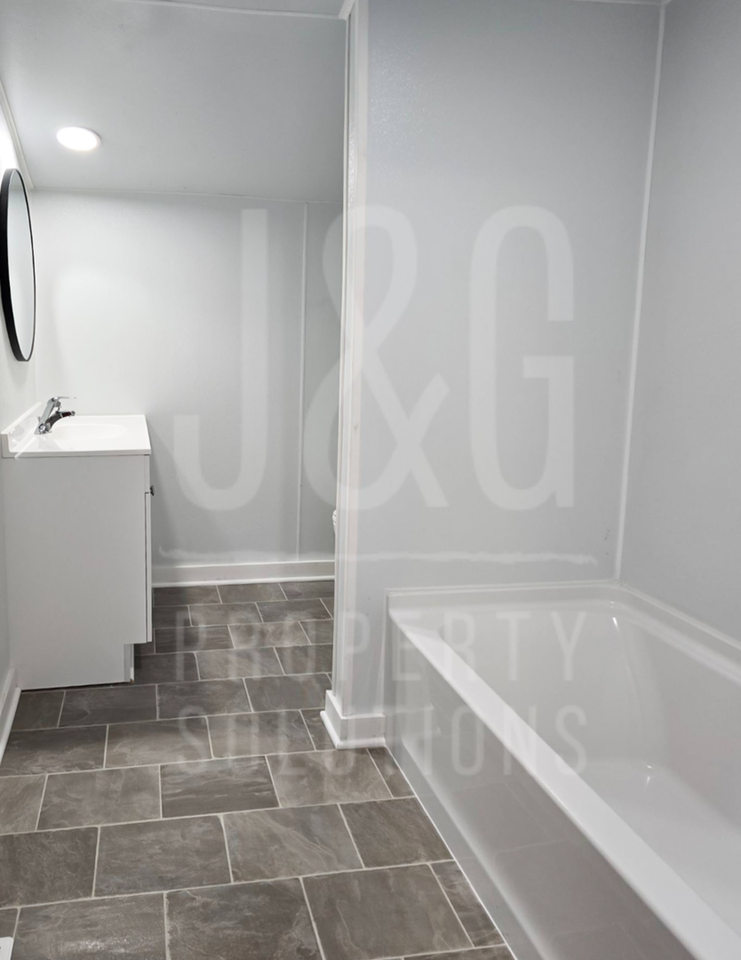 235 S Partridge St - Photo 4 of 8