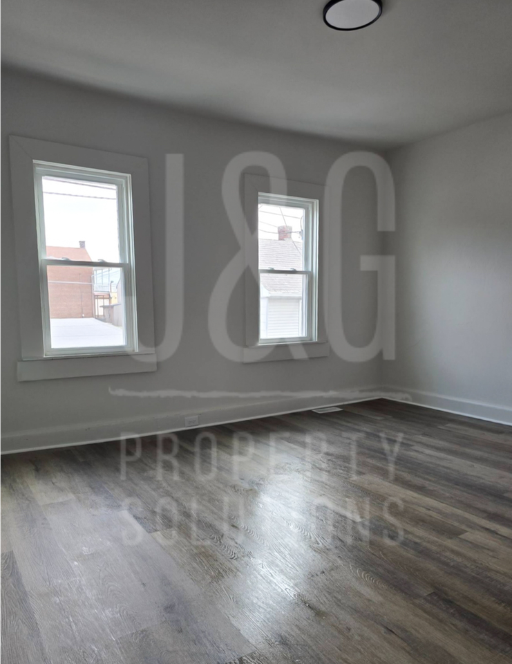 235 S Partridge St - Photo 6 of 8