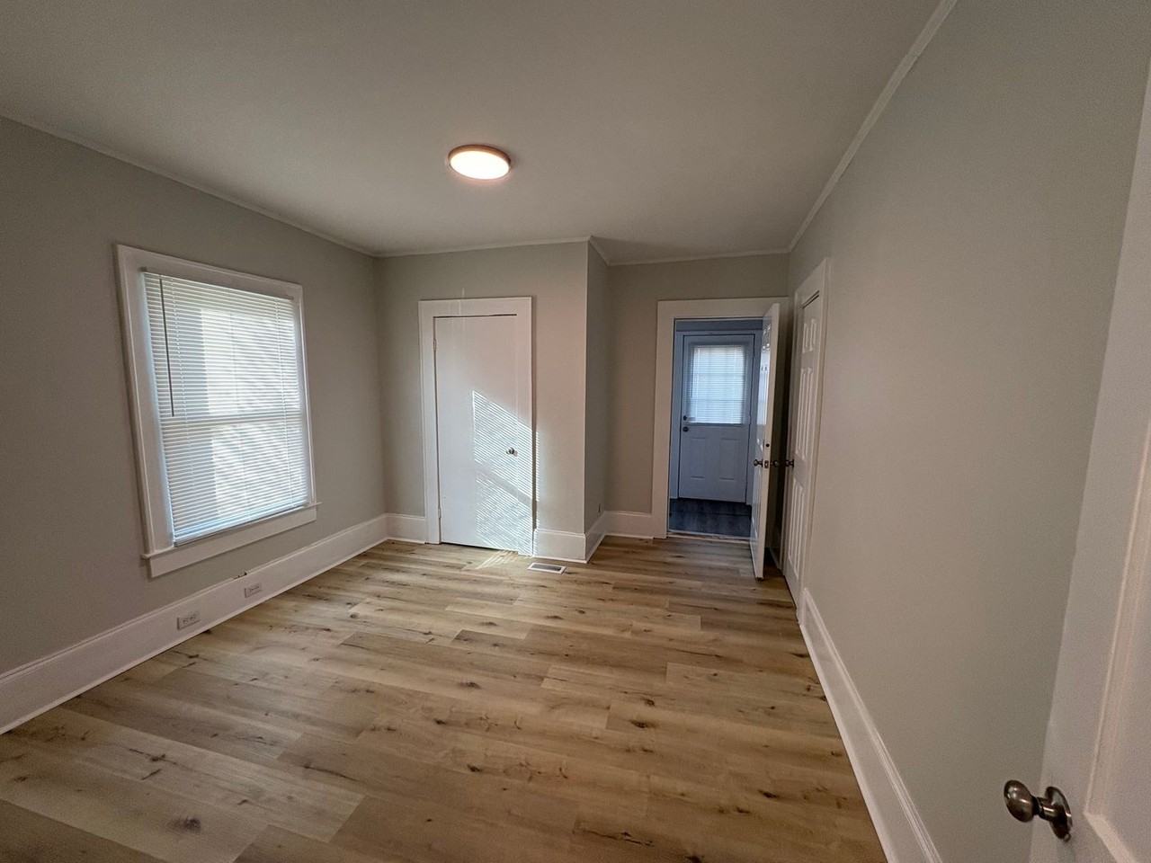 921 Foushee St - Photo 5 of 12