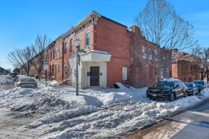 featured image of 100 S Bouldin St
