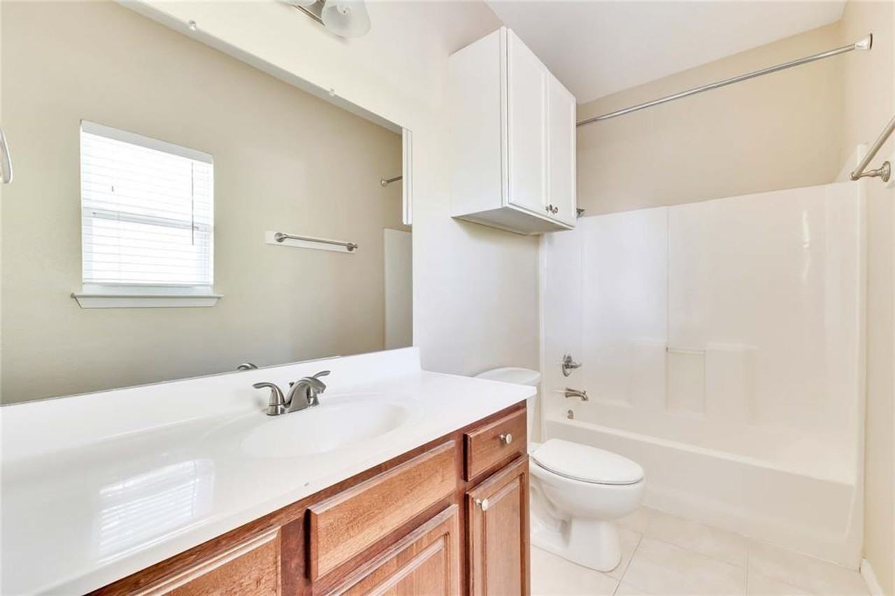 2809 E 22nd St - Photo 3 of 4