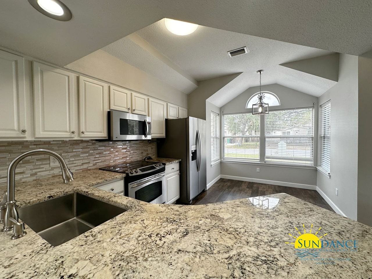 120 Northern Pine Rd - Photo 4 of 19