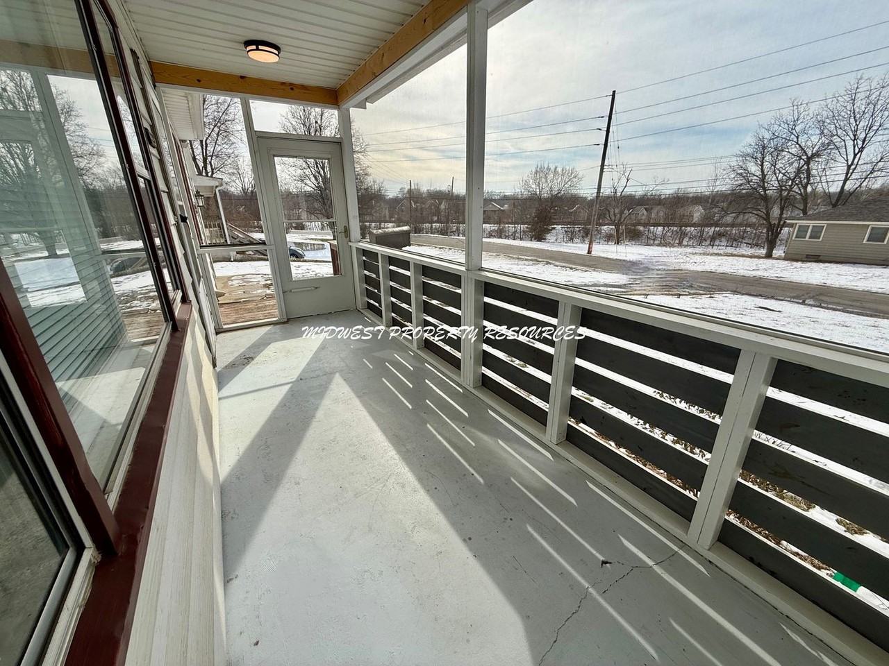 211A Ne Main St - Photo 3 of 17