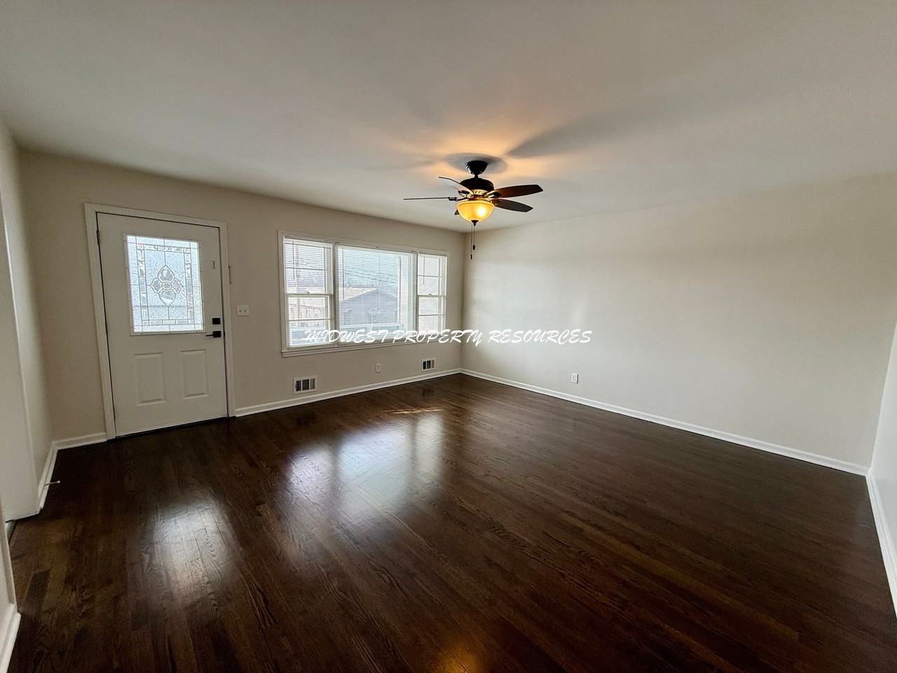 211A Ne Main St - Photo 4 of 17