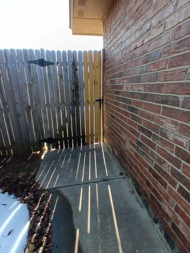 2432 Nw 197th St - Photo 4 of 25