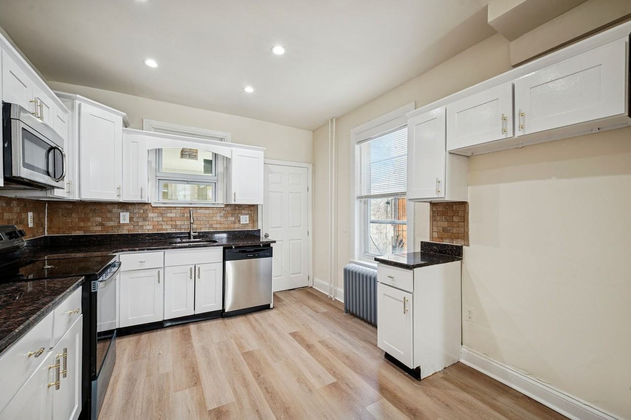 3441 N 18th St - Photo 6 of 14